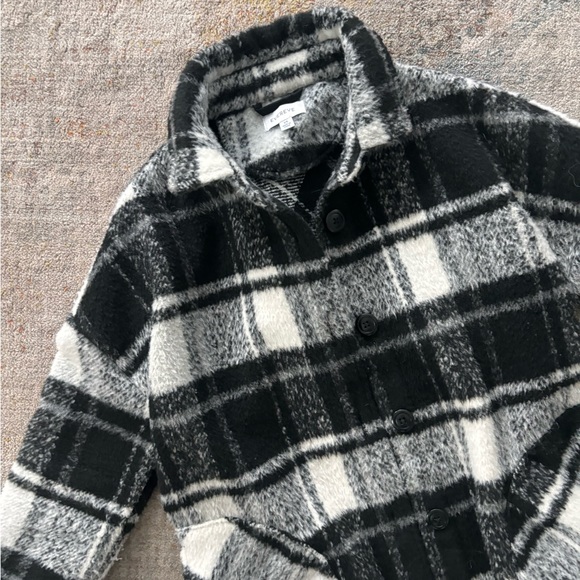 Evereve Vic Shacket / Jacket - Picture 6 of 7